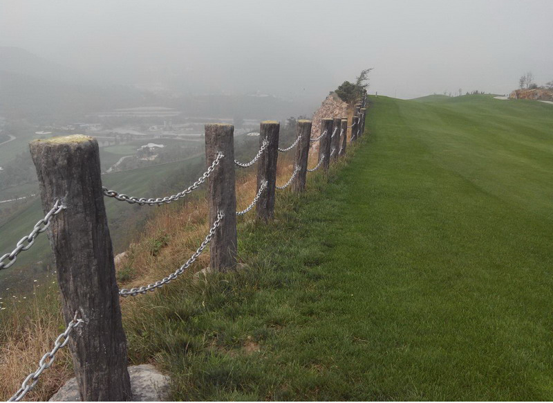 水泥樹樁鐵鏈式欄桿